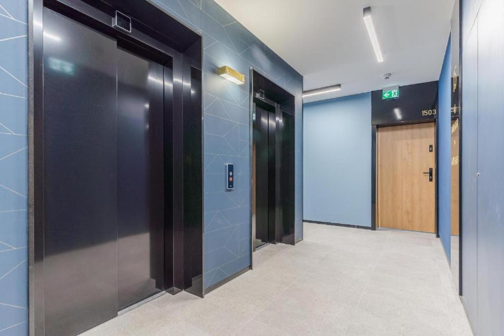 Apartamenty Bruno I Bianca W Symphony Modern Tower Gdynia 2 I 3 Pietro Экстерьер фото